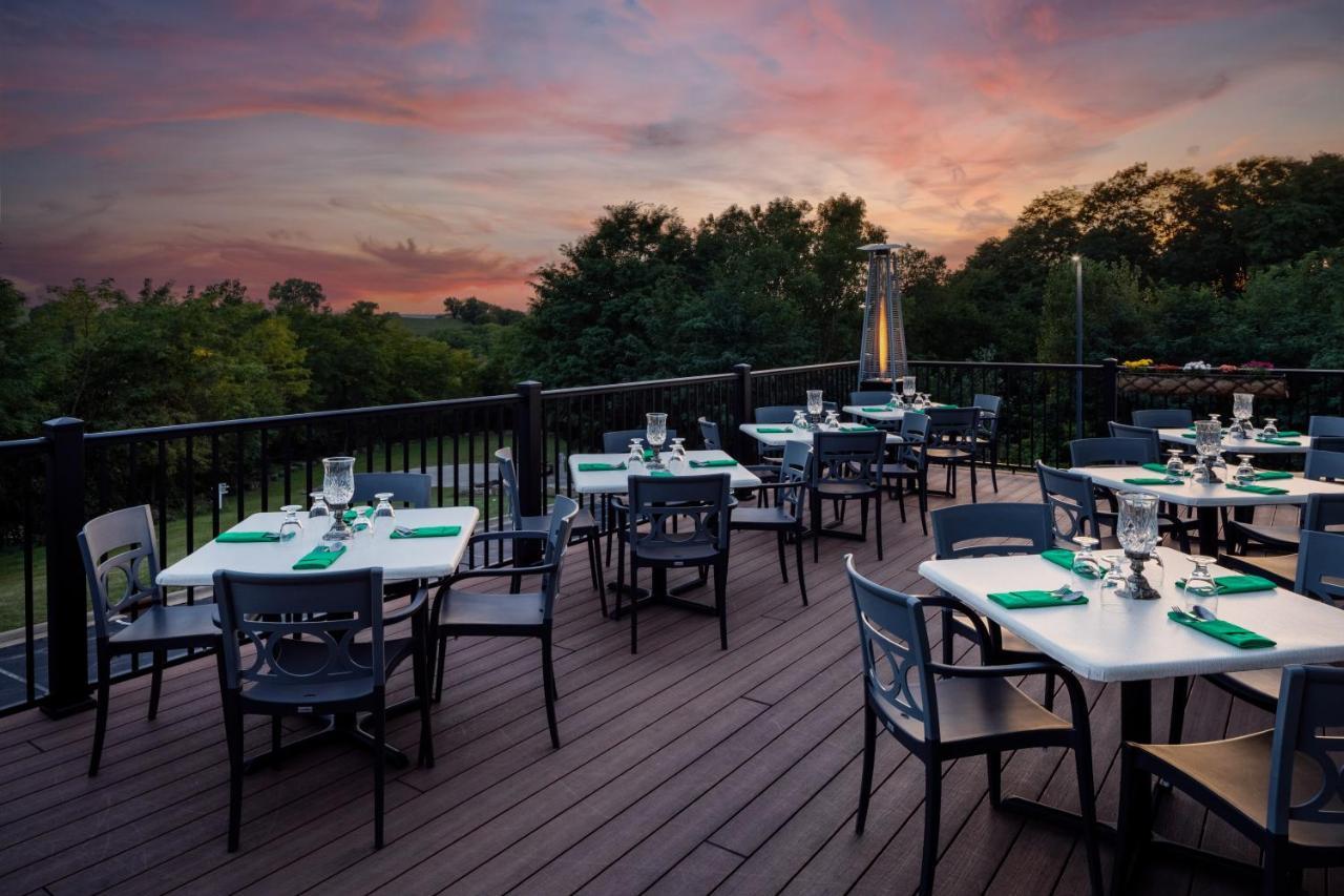 Irish Cottage Inn & Suites Галіна Екстер'єр фото